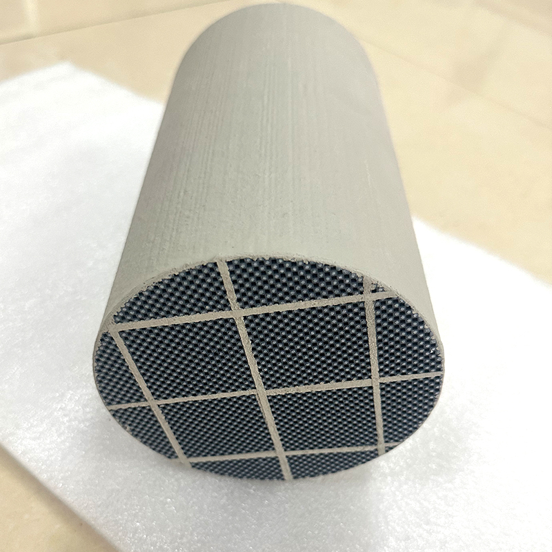 Silicon carbide filter DPF SIC - Silicone Band Replacement のレビューと価格